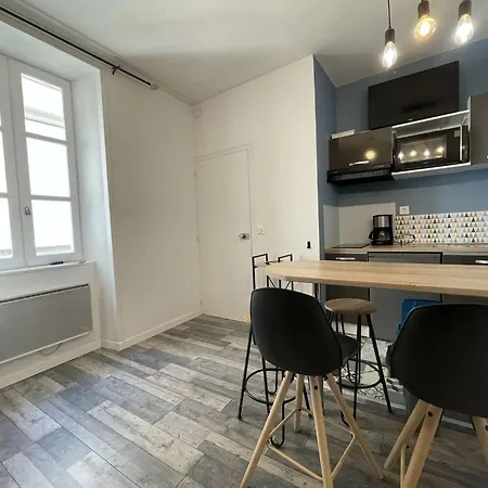Apartment - A - Lr180-011 *