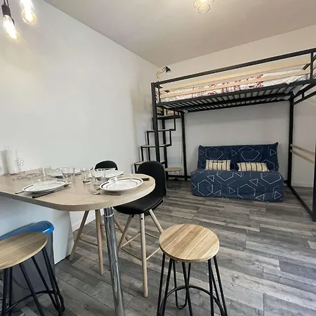 Apartment - A - Lr180-011