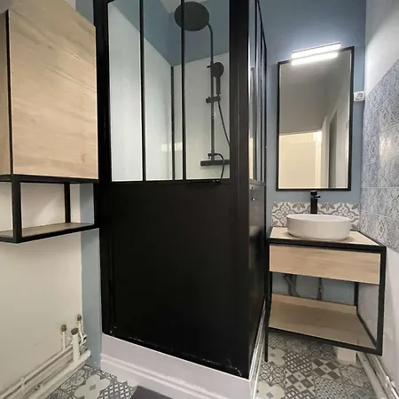 Apartment - A - Lr180-011